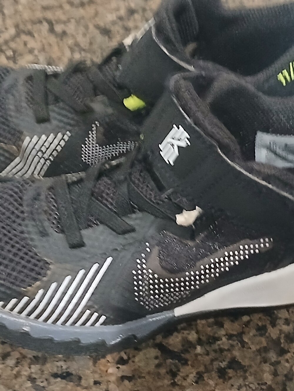 Nike Kyrie Flytrap 5 Low Black Cool Grey Kids Size: 12C - Picture 5 of 11
